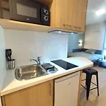 Kley Apartment